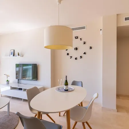 Alcazaba Lagoon Apartment Estepona