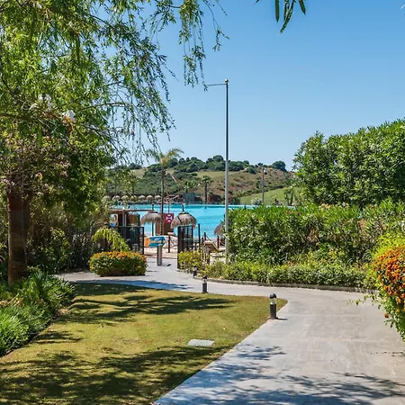 Alcazaba Lagoon Apartment Estepona
